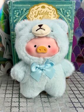 Lulu Pig “Serene” Blue Teddy Vintage Bear Series Blind Box Figure Sealed New 🩵